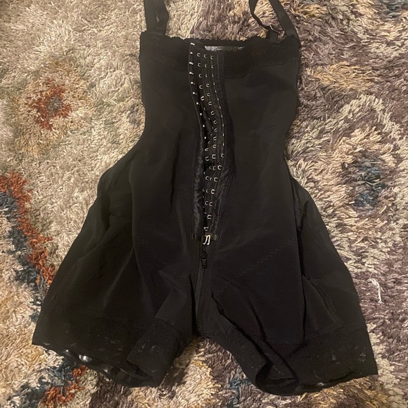 Columbian faja - Picture 2 of 2